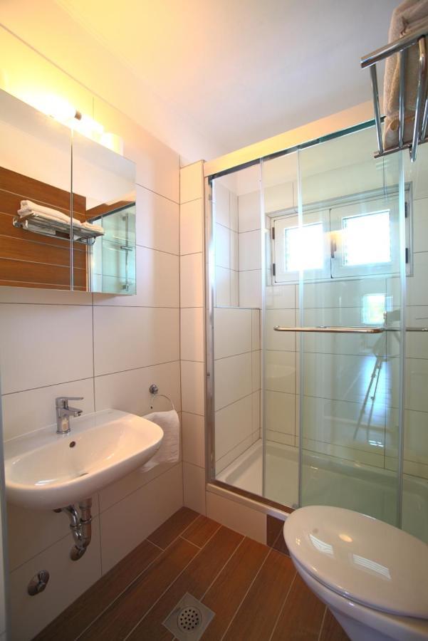 Villa Veli Nova Zavala Oda fotoğraf
